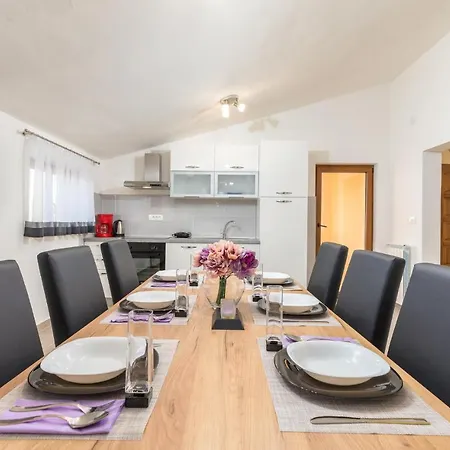 Gorgeous In With Wifi Holiday home
