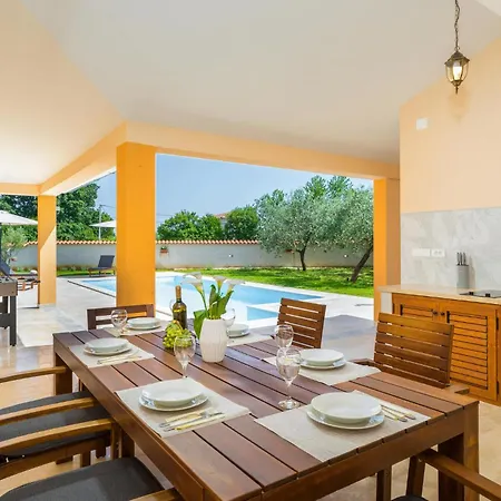 Gorgeous In With Wifi Holiday home *