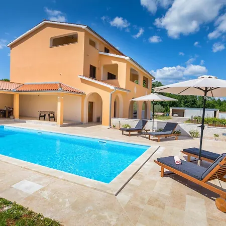 Gorgeous In With Wifi Holiday home Divsici