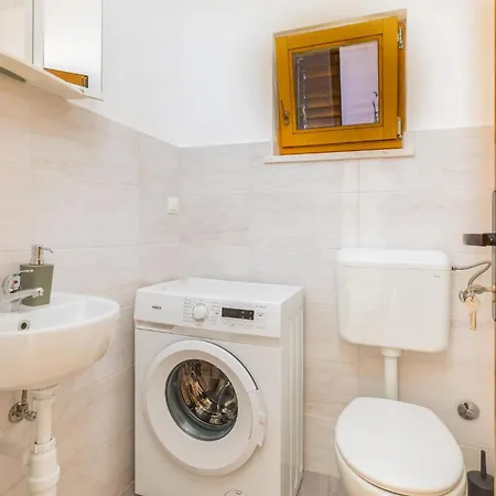 Gorgeous In With Wifi Holiday home Divsici